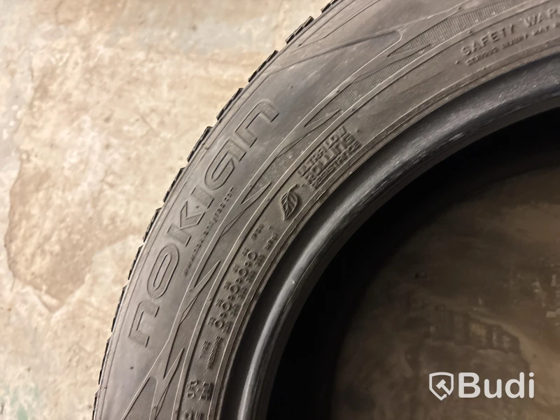 2 st. Vinterdäck Nokian 215/60R17 100R XL
