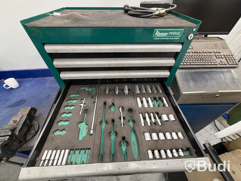 Verktygsvagn Kamasa tools inkl diverse verktyg 150cm hög