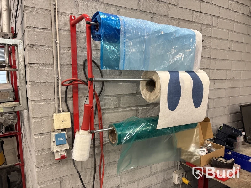 Väggdispenser, golvskydd och maskringsvagn
