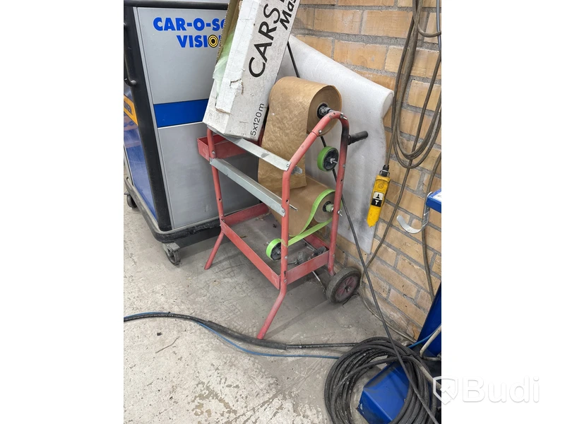 Väggdispenser, golvskydd och maskringsvagn