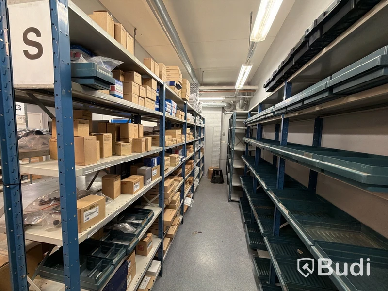Stort reservdelslager till bilindustrin