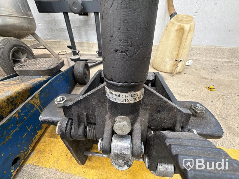 Domkrafter RH215, 1500 kg, två stycken