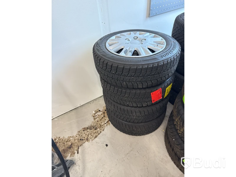 Däck med plåtfälg 4 st. Bridgestone 175/65 R14