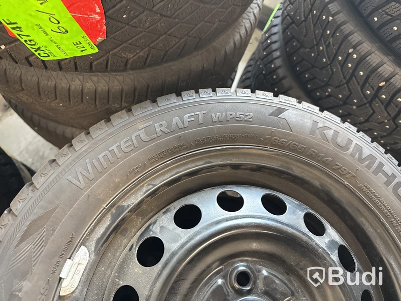 Däck Kumho WP52 165/65 R14 på stålfälg
