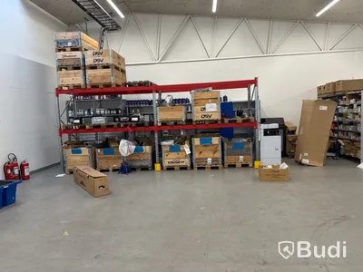 Stort reservdelslager till bilindustrin