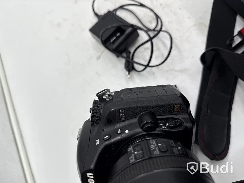 Nikon D750 digitalkamera med 24-120 mm-objektiv samt fotobox