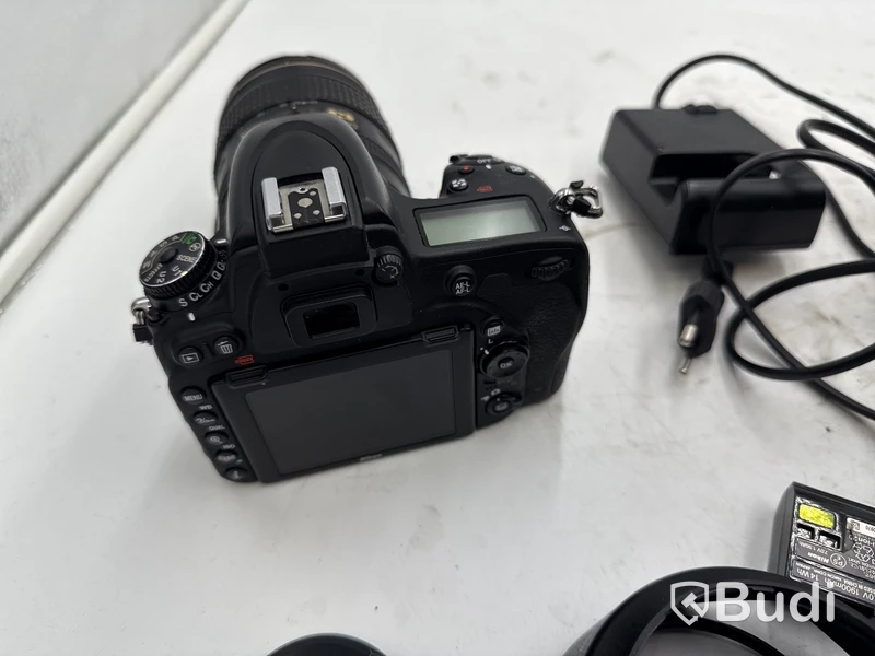 Nikon D750 digitalkamera med 24-120 mm-objektiv samt fotobox