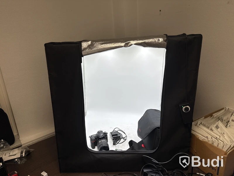 Nikon D750 digitalkamera med 24-120 mm-objektiv samt fotobox