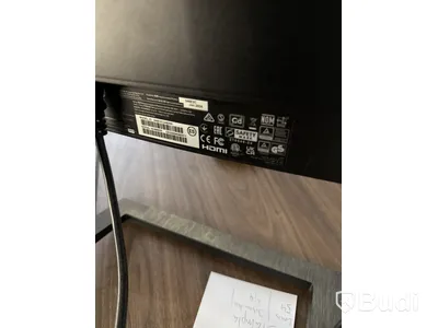 Datorskärmar 2 st, Voxicon och Philips, samt tangentbord