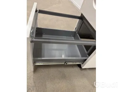 Storage cabinet on wheels