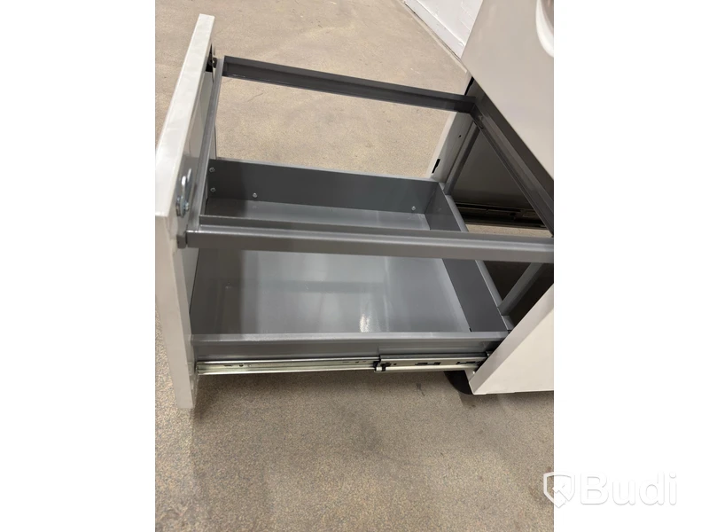 Storage cabinet on wheels
