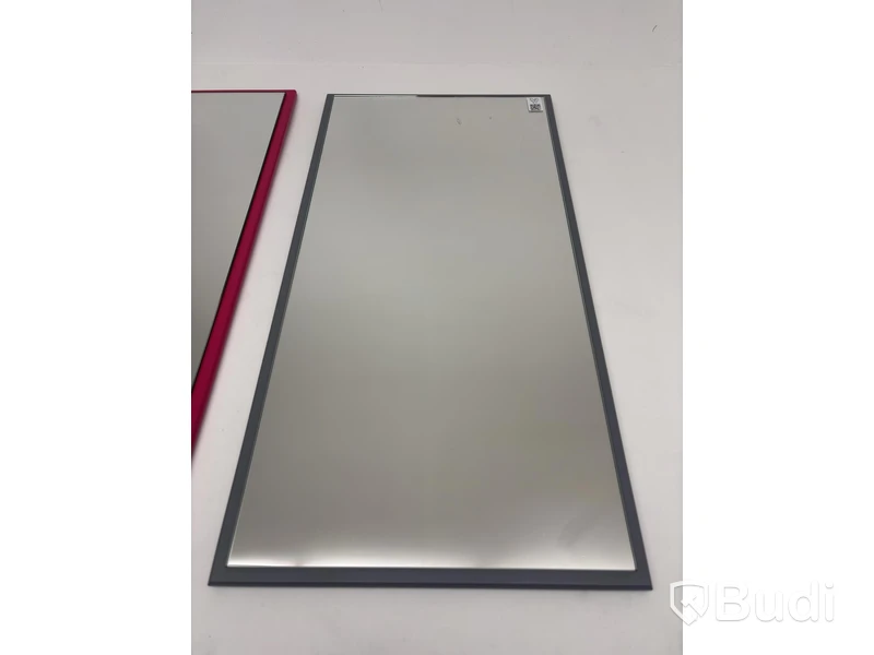 2 mirrors, different colours and sizes