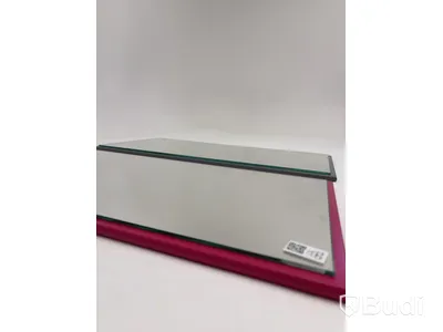 2 mirrors, different colours and sizes