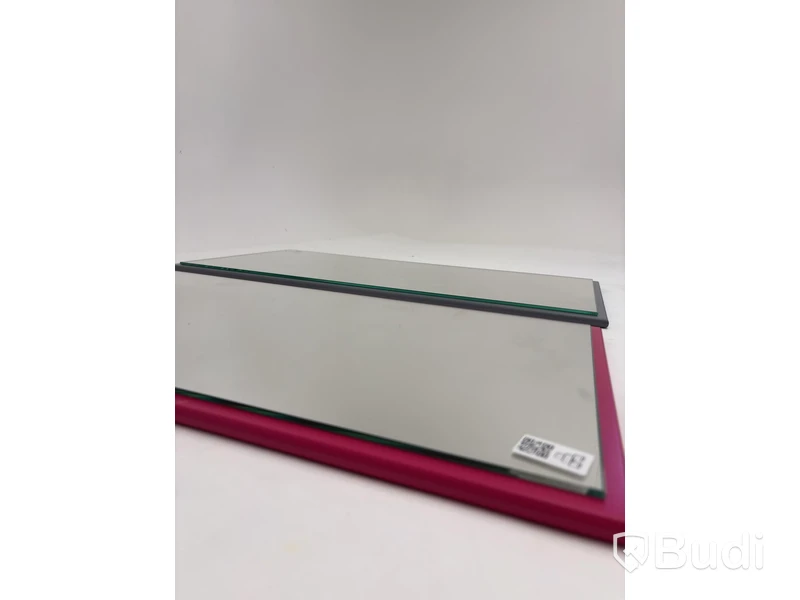 2 mirrors, different colours and sizes