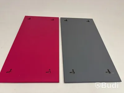 2 mirrors, different colours and sizes