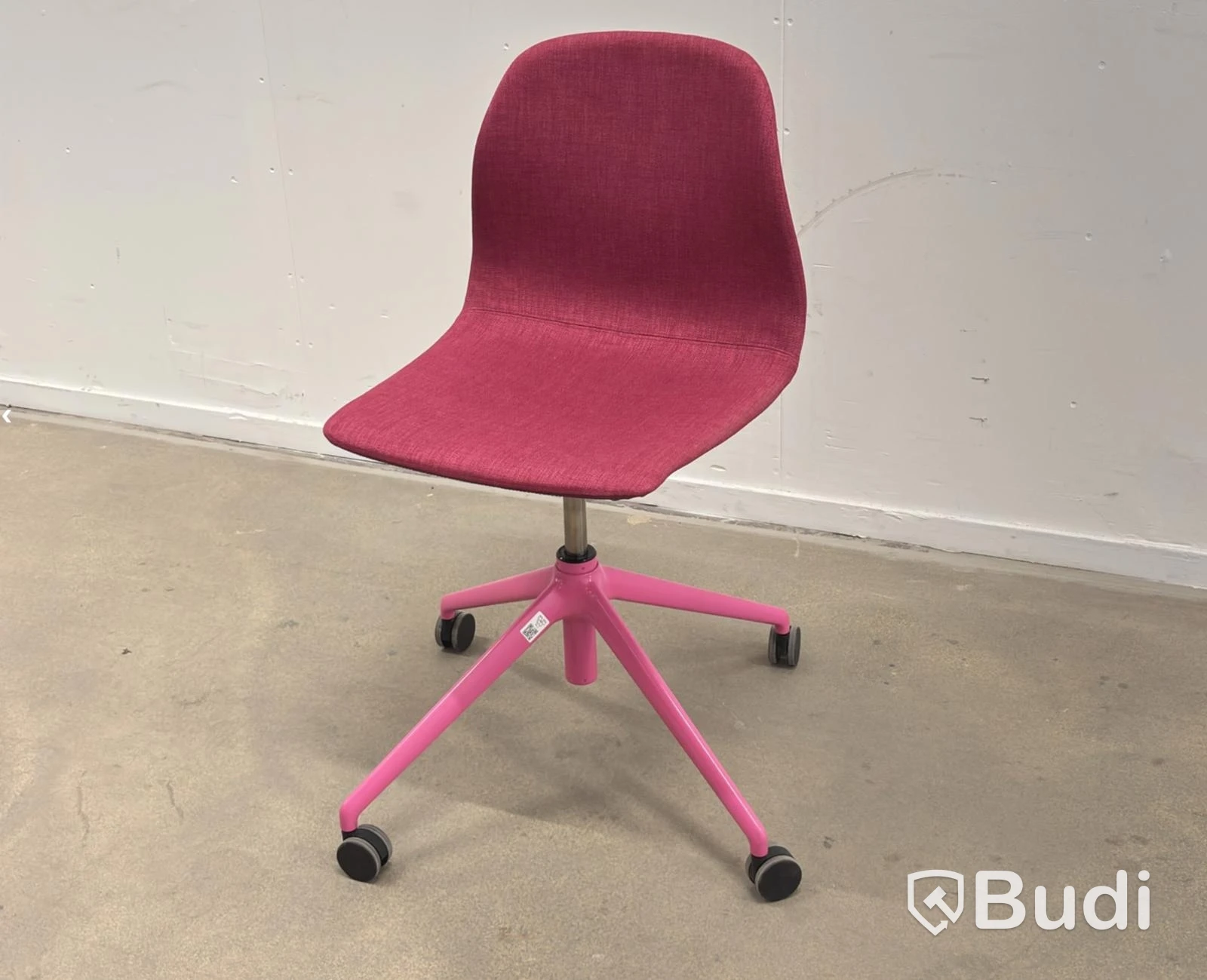 4 office chairs