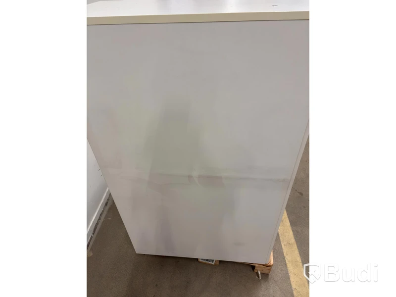 2 Filing Cabinets