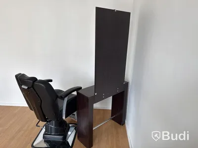 Frisörstol med bord & spegel