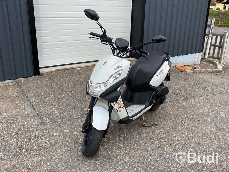 Moped Peugeot Streetzone, 2017