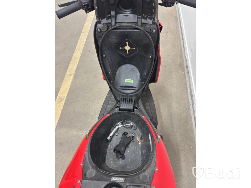 Moped Aprilia SR 50 R -2020