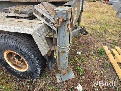 Lastbil med skyllift | Volvo F408 | 1985  Mätarställning (km): 348758