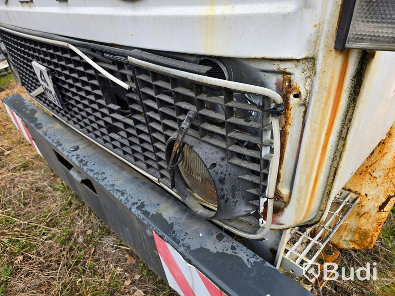 Lastbil med skyllift | Volvo F408 | 1985  Mätarställning (km): 348758