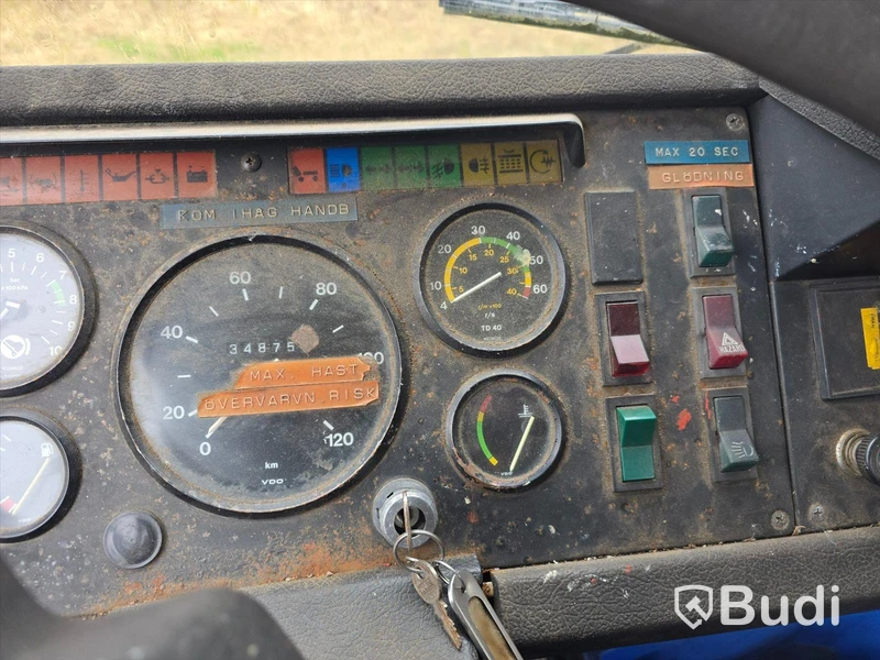 Lastbil med skyllift | Volvo F408 | 1985  Mätarställning (km): 348758