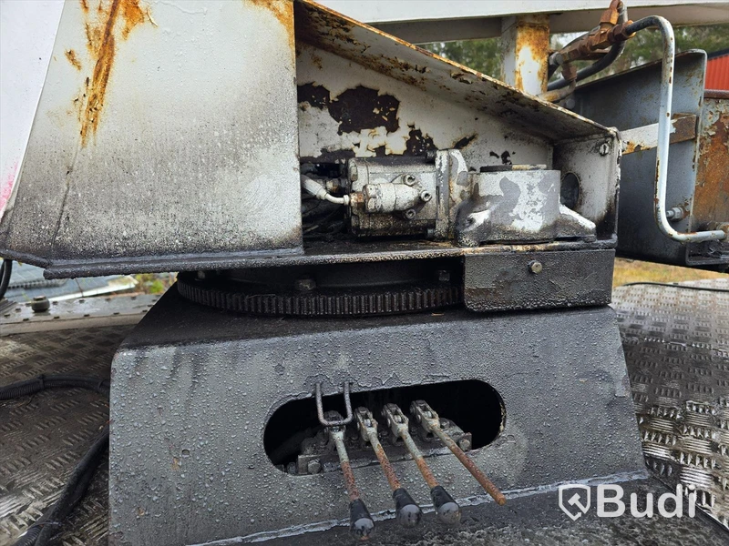 Lastbil med skyllift | Volvo F408 | 1985  Mätarställning (km): 348758