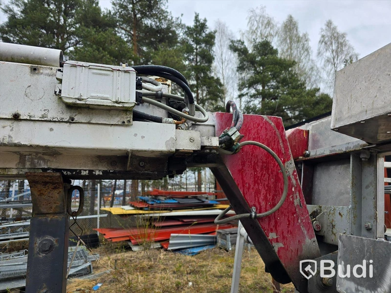 Lastbil med skyllift | Volvo F408 | 1985  Mätarställning (km): 348758