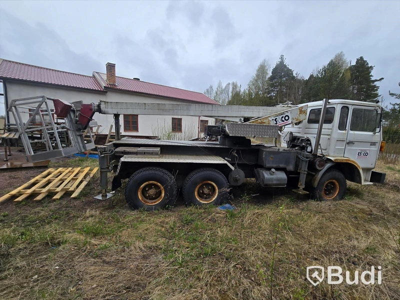 Lastbil med skyllift | Volvo F408 | 1985  Mätarställning (km): 348758