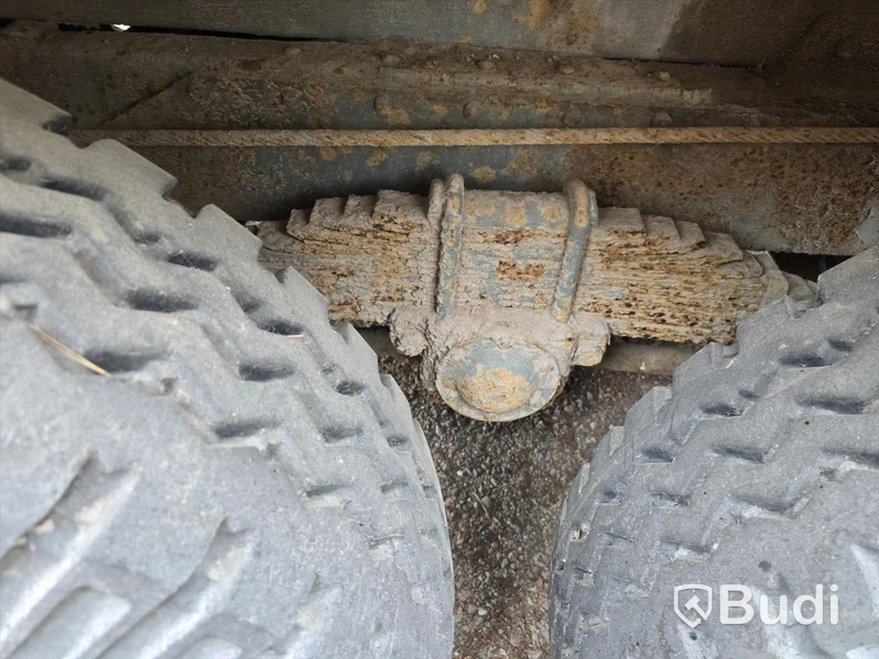 Lastbil med skyllift | Volvo F408 | 1985  Mätarställning (km): 348758
