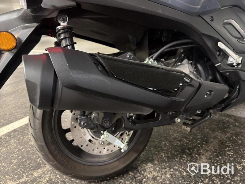 Yamaha Tricity 300 motorcycle, 2025, 1,740 km