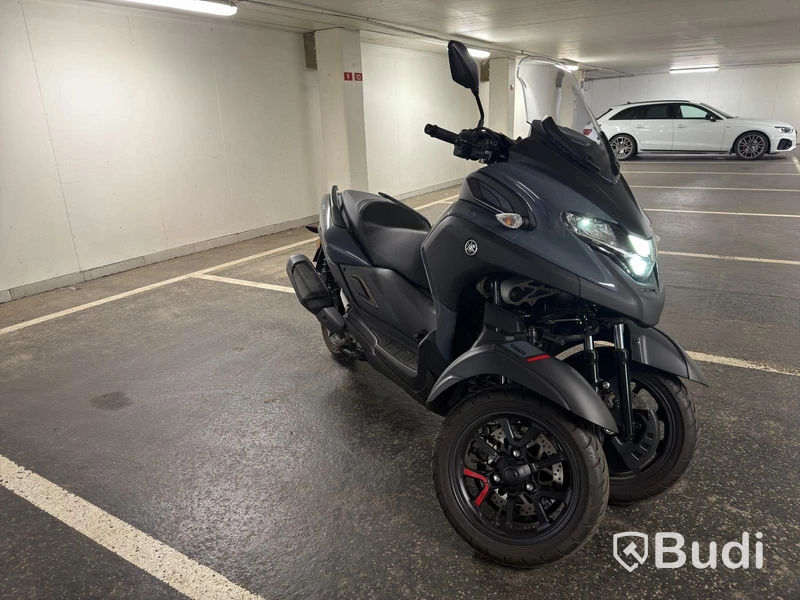 Yamaha Tricity 300 motorcycle, 2025, 1,740 km