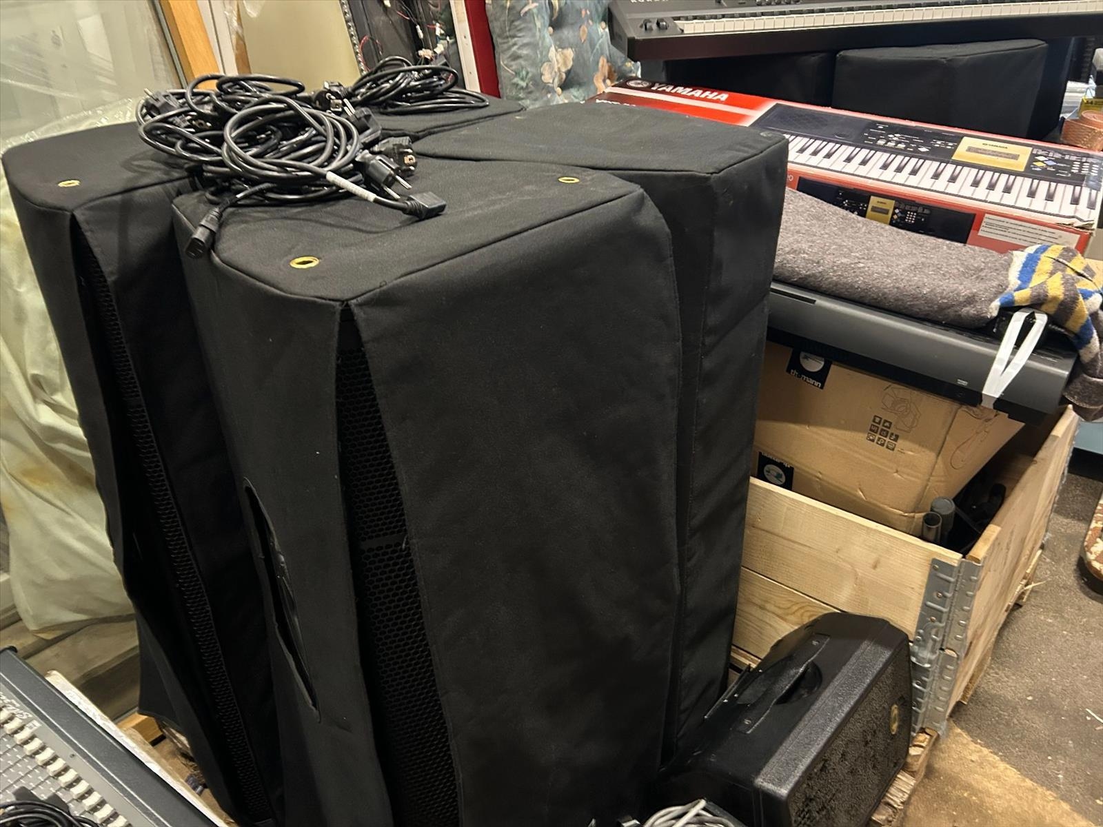 JBL PRX625 PA Speakers, Pair, with Covers