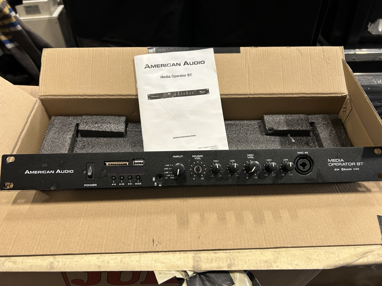 American Audio MEDIA OPERATOR BT media player