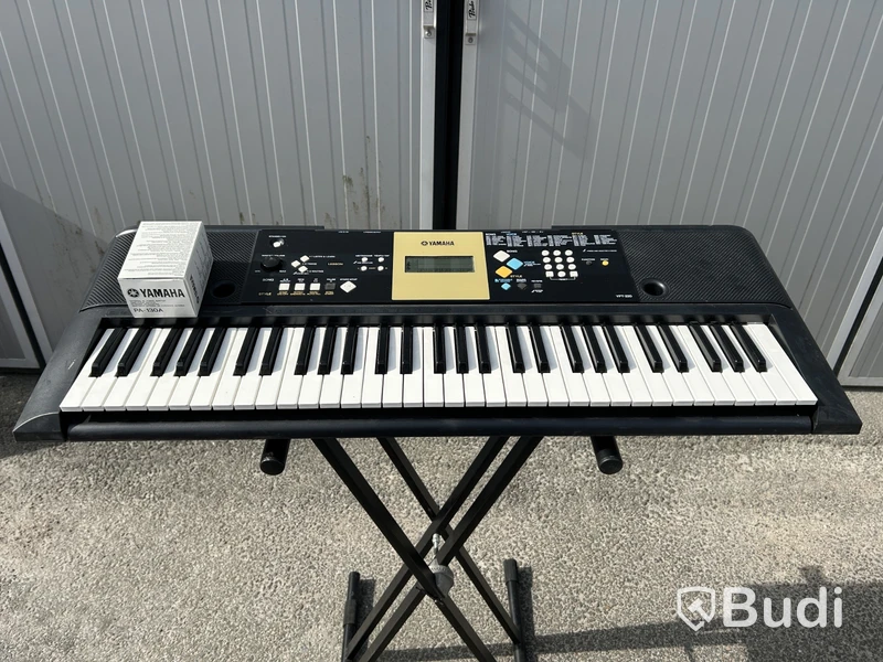 Yamaha YPT-220 Keyboard