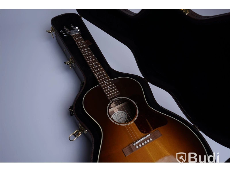 Gibson L-00 Studio akustisk gitarr. OBS Spricka i stallet (se bild)