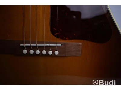 Gibson L-00 Studio akustisk gitarr. OBS Spricka i stallet (se bild)