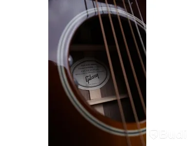 Gibson L-00 Studio akustisk gitarr. OBS Spricka i stallet (se bild)