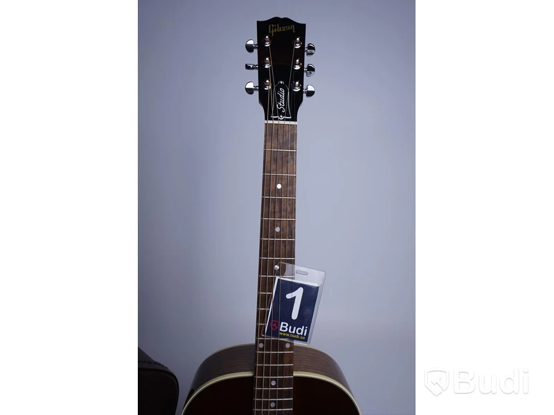 Gibson L-00 Studio akustisk gitarr. OBS Spricka i stallet (se bild)