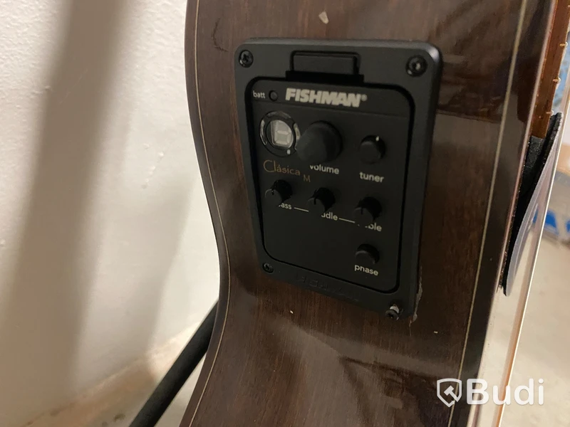 Gitarr Alhambra 200 Electric Maestro Series, obs spricka i kroppen.