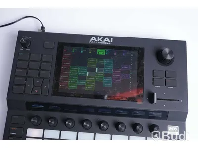 Musikproduktionssystem - Akai Professional Force. Defekt.