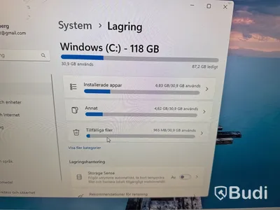 Laptop Medion med extra skärm m.m.