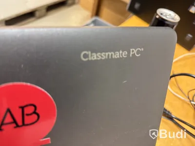 Laptop Medion med extra skärm m.m.