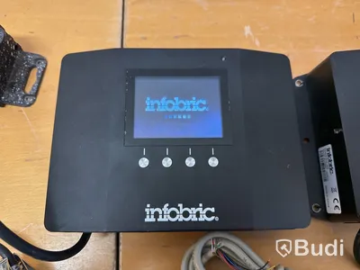 2 st Infobric Control Box med tillbehör.