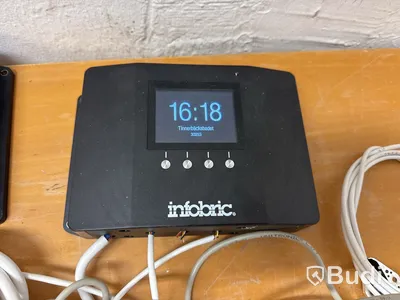 2 st Infobric Control Box med tillbehör.