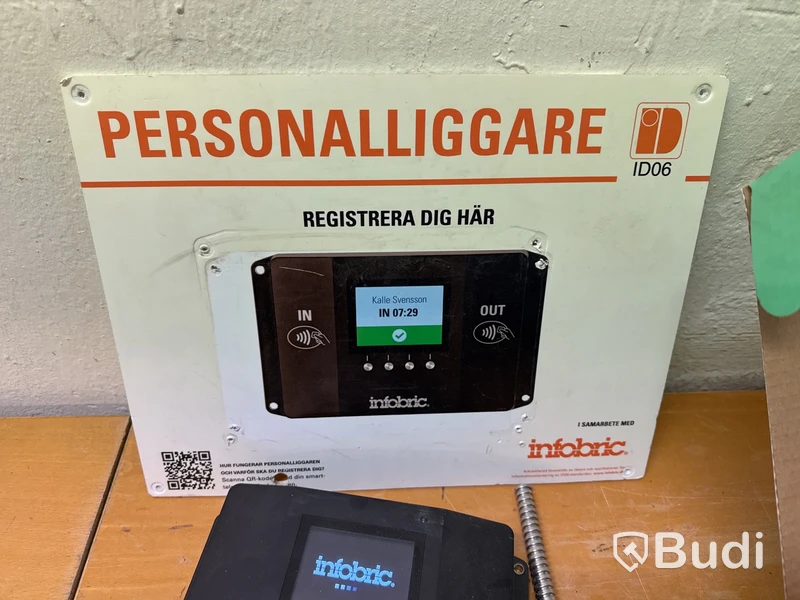 2 st Infobric Control Box med tillbehör.
