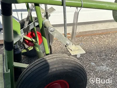 Transportvagn med inbyggd domkraft
