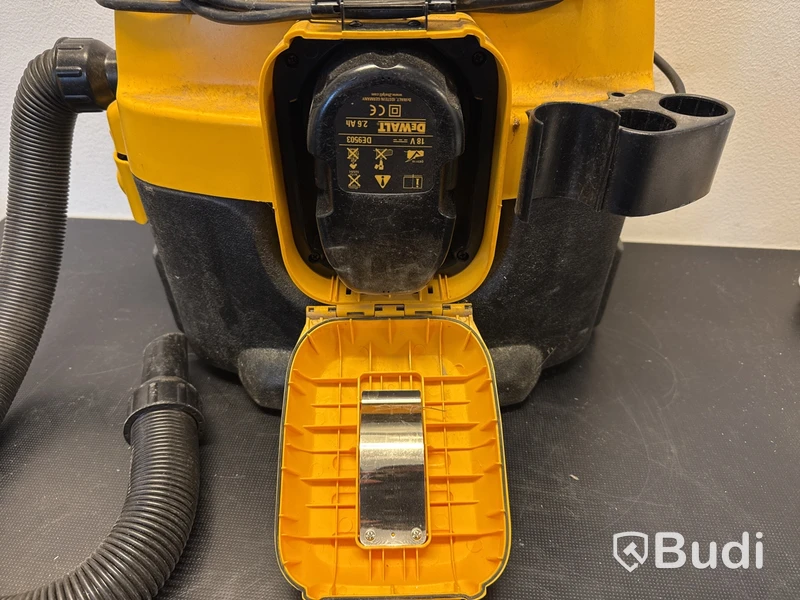 Batteridriven våt-/ torrdammsugare DeWalt DC500-QW