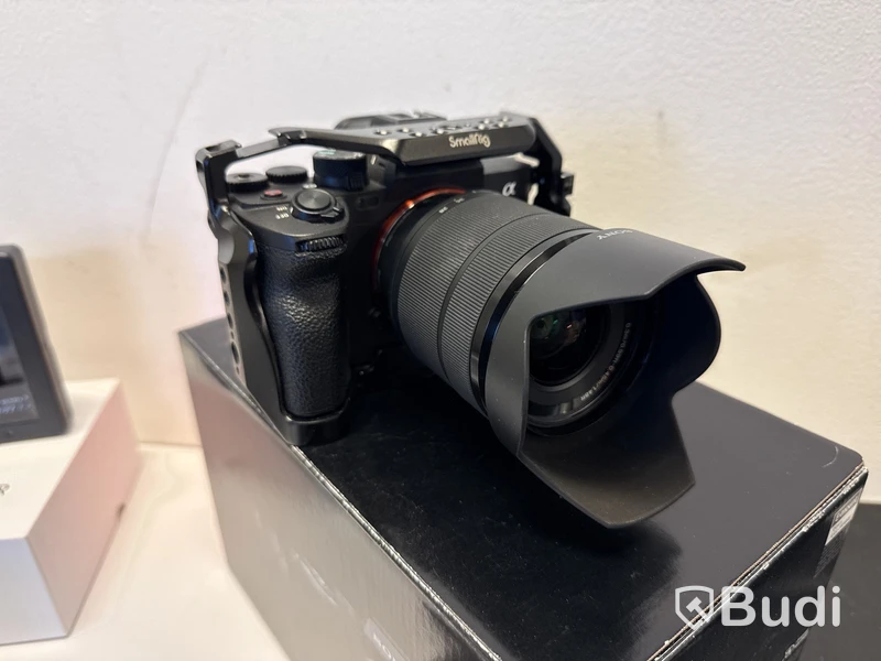 Digital systemkamera Sony A7 IV med tillbehör